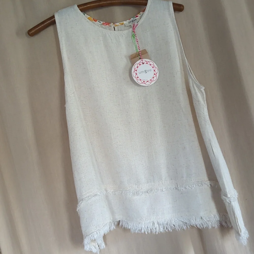 NWT Umgee Linen Blend Fray Hem Sleeveless Top - Picture 2 of 10